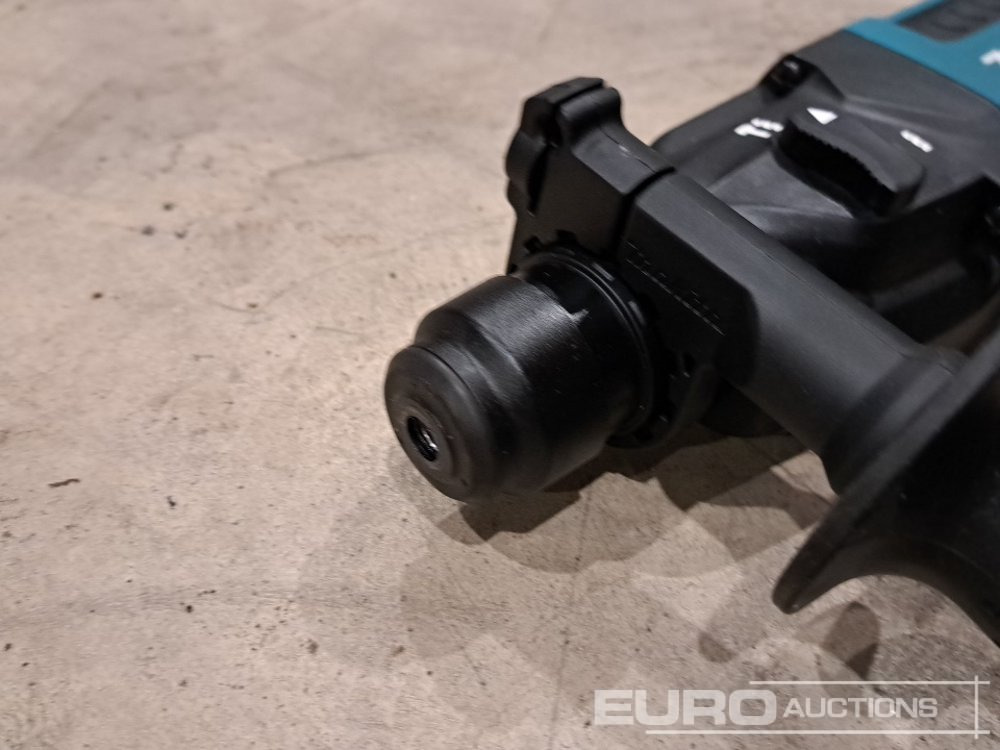 Makita Cordless Hammer Drill with Case - Vybavenie garáže/ Dielne: obrázok 5 Makita Cordless Hammer Drill with Case - Vybavenie garáže/ Dielne: obrázok 5