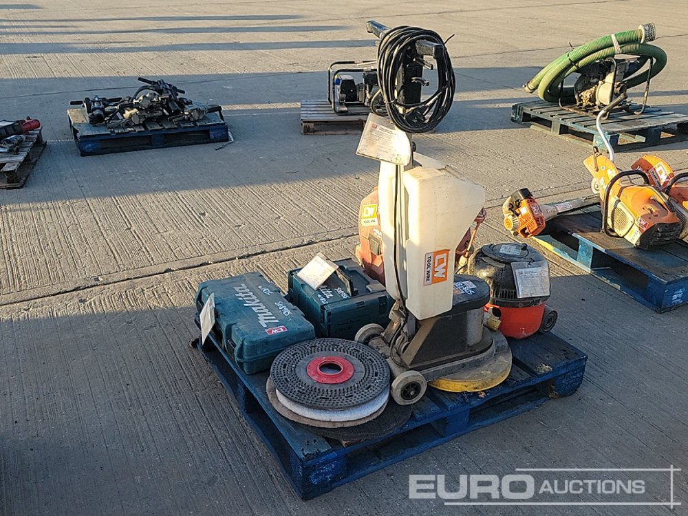 Makita DJR186 Battery Reciprocating Saw, Makita Battery Impact Driver, Hilti VC20-UM 110Volt Wet/Dry Vacuum Cleaner, Numatic 110Volt Vacuum Cleaner, Numatic 240Volt Floor Polisher - Stavebné zariadenia: obrázok 3 Makita DJR186 Battery Reciprocating Saw, Makita Battery Impact Driver, Hilti VC20-UM 110Volt Wet/Dry Vacuum Cleaner, Numatic 110Volt Vacuum Cleaner, Numatic 240Volt Floor Polisher - Stavebné zariadenia: obrázok 3