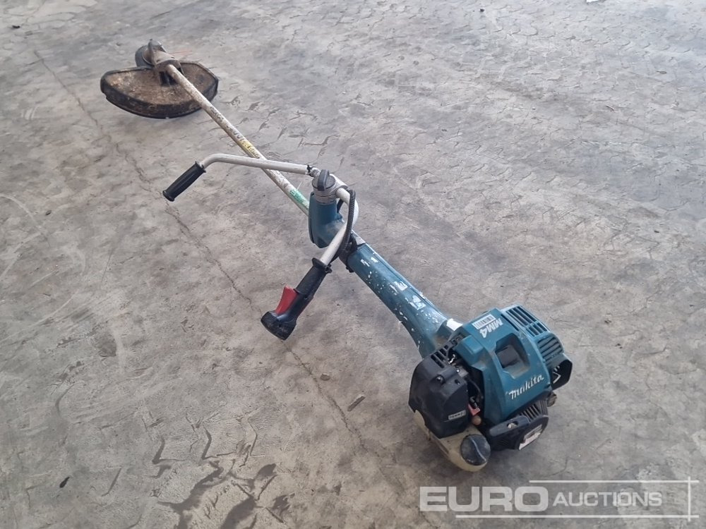 Makita Petrol Strimmer - Vybavenie garáže/ Dielne: obrázok 2 Makita Petrol Strimmer - Vybavenie garáže/ Dielne: obrázok 2