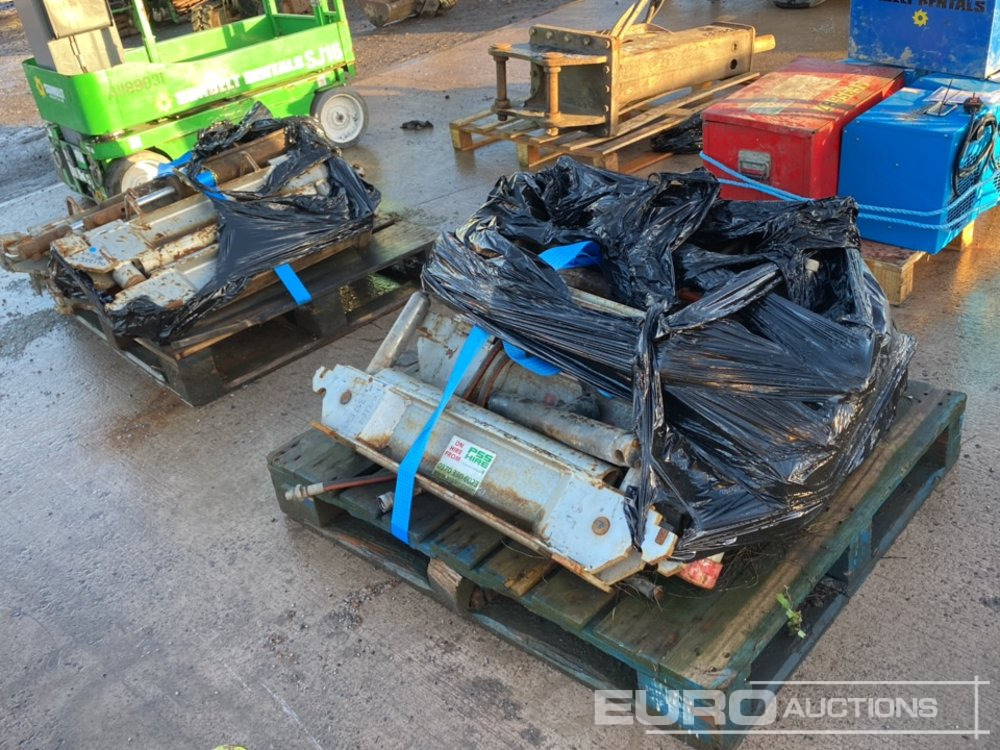 Pallet of Parts (2 of) - Stavebné zariadenia: obrázok 1 Pallet of Parts (2 of) - Stavebné zariadenia: obrázok 1