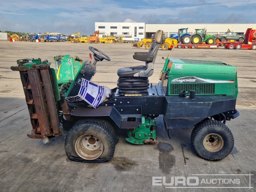 Ransomes Parkway 2250 - Záhradná kosačka: obrázok 2 Ransomes Parkway 2250 - Záhradná kosačka: obrázok 2