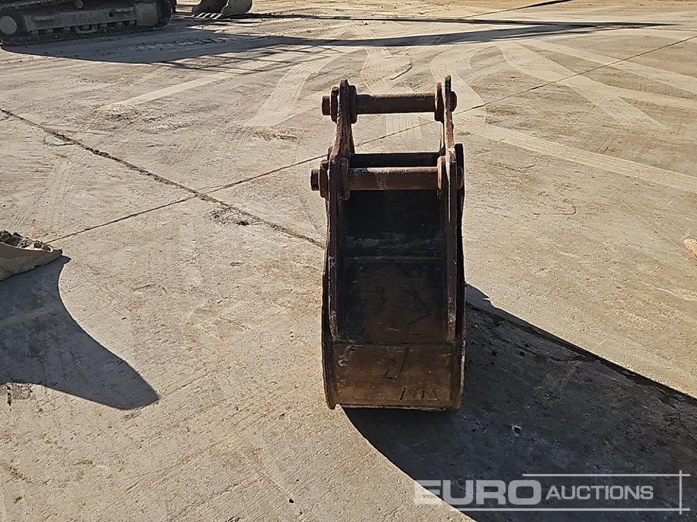 Rhinox 18" Digging Bucket 65mm Pin to suit 13 Ton Excavator - Lyžica: obrázok 4 Rhinox 18" Digging Bucket 65mm Pin to suit 13 Ton Excavator - Lyžica: obrázok 4