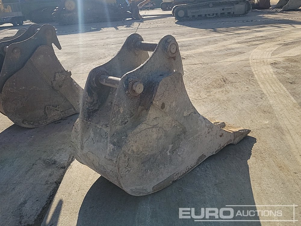 Rhinox 24" Digging Bucket 65mm Pin to suit 13 Ton Excavator - Lyžica: obrázok 3 Rhinox 24" Digging Bucket 65mm Pin to suit 13 Ton Excavator - Lyžica: obrázok 3