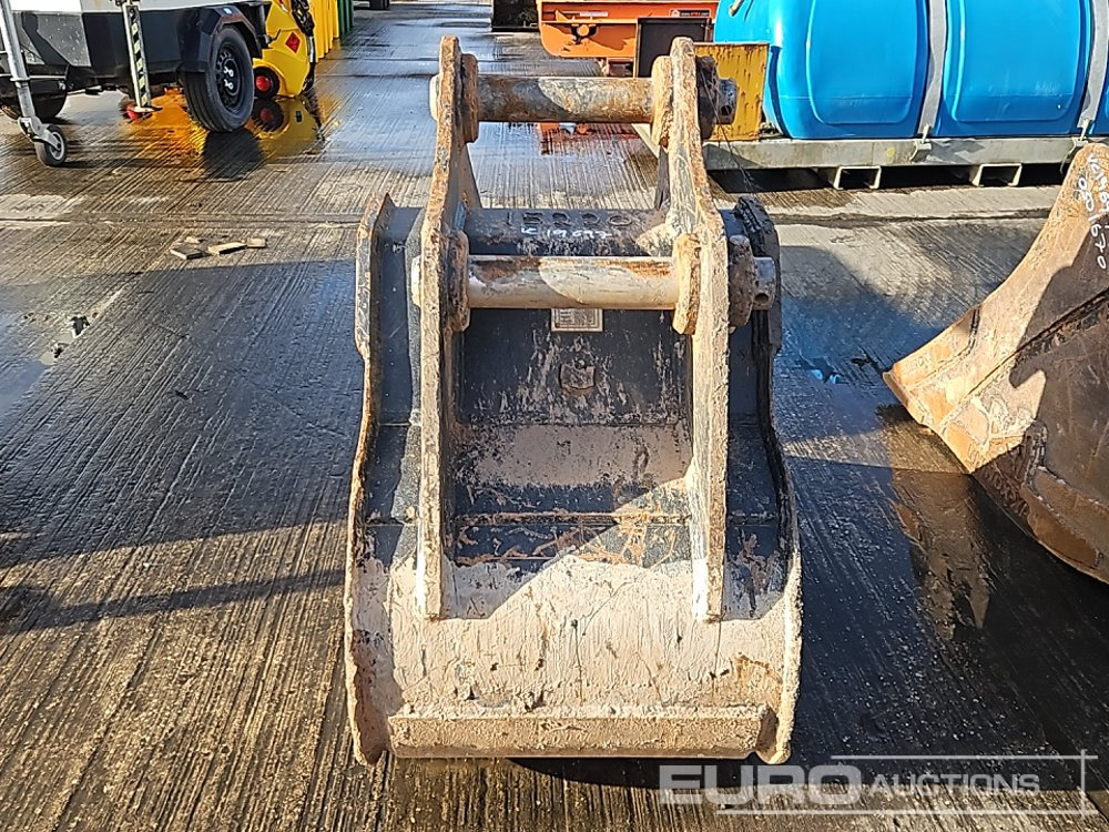 Rhinox 24" Digging Bucket 65mm Pin to suit 13 Ton Excavator - Lyžica: obrázok 4 Rhinox 24" Digging Bucket 65mm Pin to suit 13 Ton Excavator - Lyžica: obrázok 4
