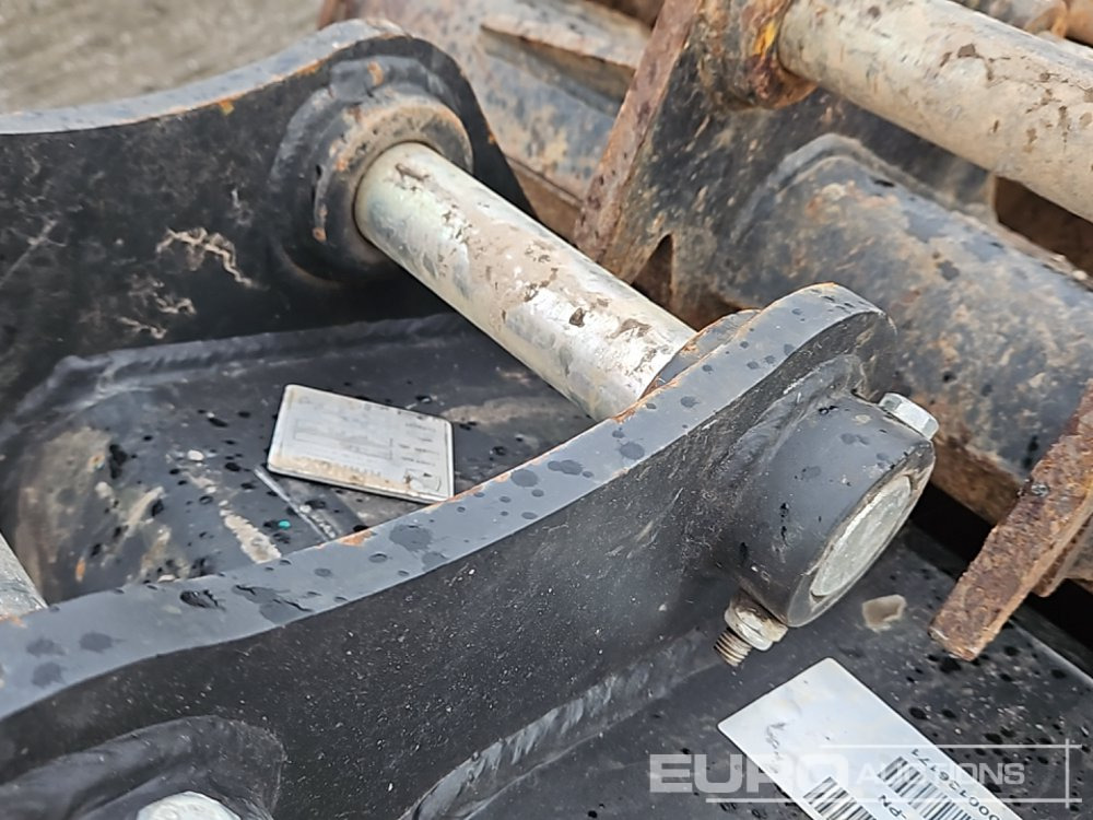 Lyžica Rhinox 60" Ditching, 36", 24" Digging Bucket 45mm Pin to suit 4-6 Ton Excavator: obrázok 10