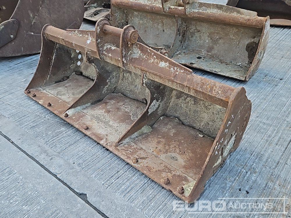 Rhinox 60" Ditching Bucket 45mm Pin to suit 4-6 Ton Excavator - Lyžica: obrázok 1 Rhinox 60" Ditching Bucket 45mm Pin to suit 4-6 Ton Excavator - Lyžica: obrázok 1