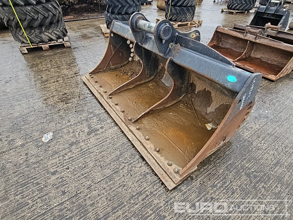 Rhinox 84" Ditching Bucket 80mm Pin to suit 20 Ton Excavator - Lyžica: obrázok 3 Rhinox 84" Ditching Bucket 80mm Pin to suit 20 Ton Excavator - Lyžica: obrázok 3