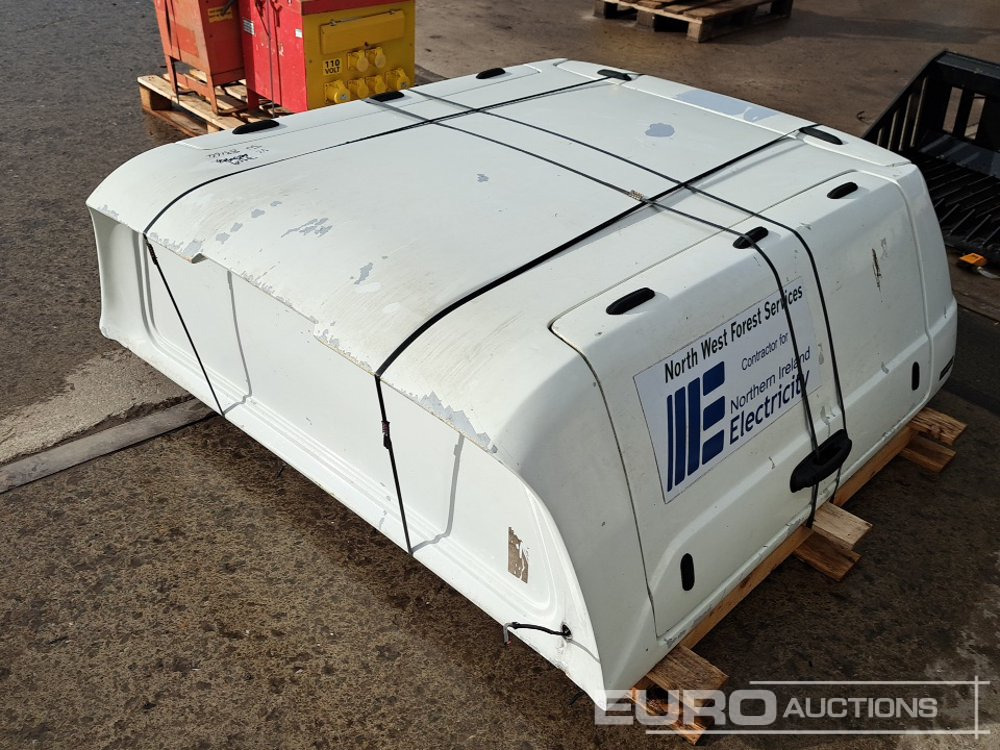 Ridge Back Canopy to suit Pick Up - Stavebné zariadenia: obrázok 1 Ridge Back Canopy to suit Pick Up - Stavebné zariadenia: obrázok 1