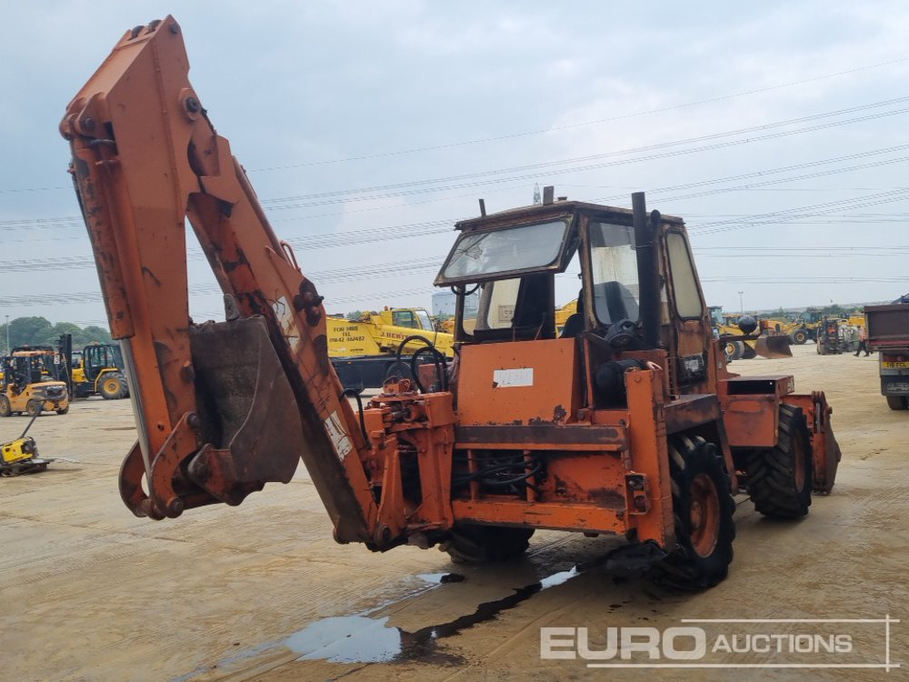 Schaeff SKB800 - Rýpadlo-nakladač: obrázok 5 Schaeff SKB800 - Rýpadlo-nakladač: obrázok 5