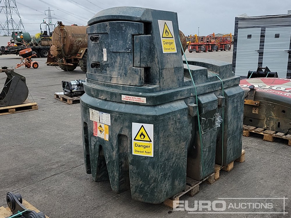 Static Bunded Fuel Bowser, Electric Pump - Skladovacia nádrž: obrázok 1 Static Bunded Fuel Bowser, Electric Pump - Skladovacia nádrž: obrázok 1