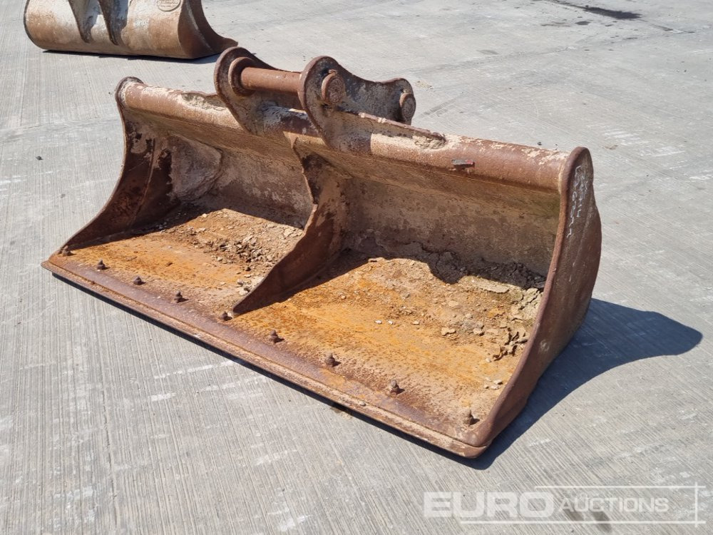 Strickland 72" Ditching Bucket 65mm Pin to suit 13 Ton Excavator - Lyžica: obrázok 1 Strickland 72" Ditching Bucket 65mm Pin to suit 13 Ton Excavator - Lyžica: obrázok 1