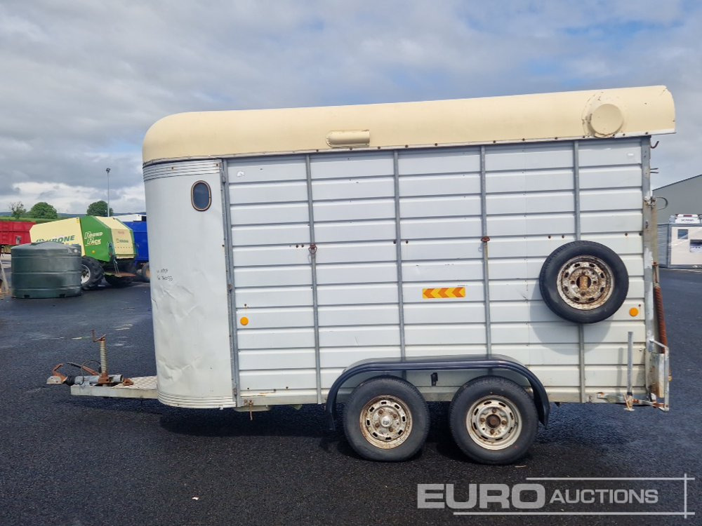 Twin Axle Horse Box - Náves na přepravu zvířat: obrázok 2 Twin Axle Horse Box - Náves na přepravu zvířat: obrázok 2