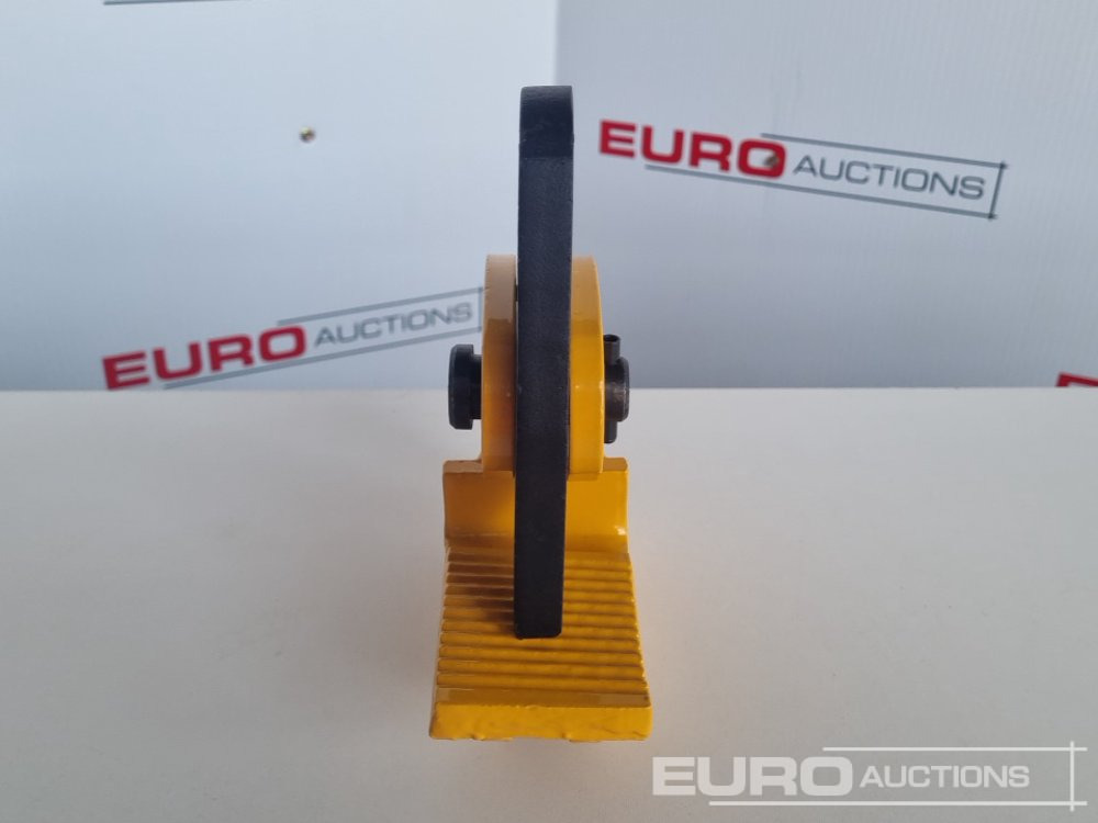 Unused 1 Ton PDB Horizontal Plate Lifting Clamp - Vybavenie garáže/ Dielne: obrázok 2 Unused 1 Ton PDB Horizontal Plate Lifting Clamp - Vybavenie garáže/ Dielne: obrázok 2