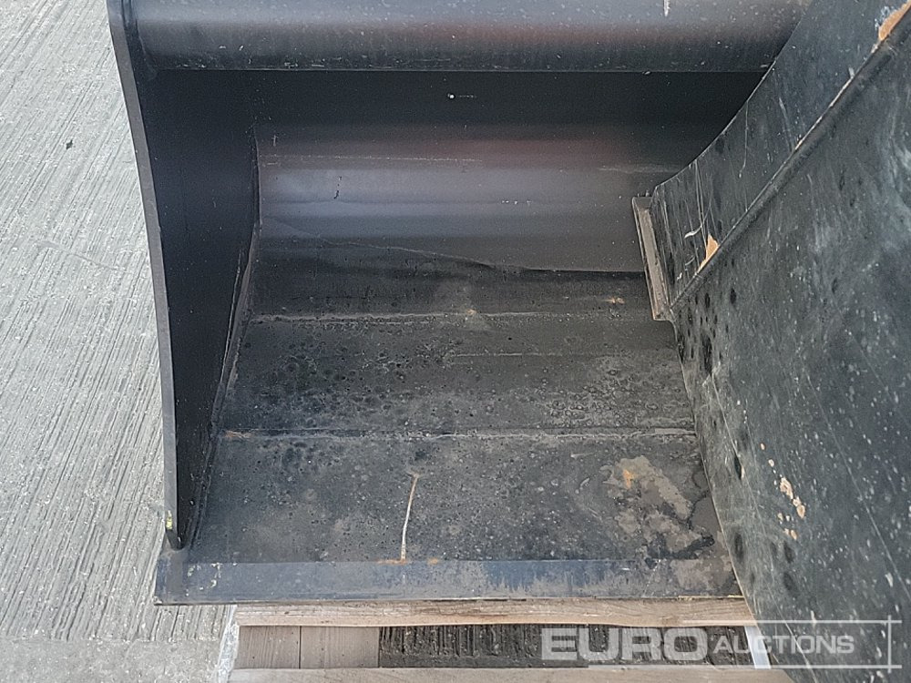 Nový Lyžica Unused 54" Ditching, 12" Digging Bucket 45mm Pin to suit 4-6 Ton Excavator: obrázok 10 Nový Lyžica Unused 54" Ditching, 12" Digging Bucket 45mm Pin to suit 4-6 Ton Excavator: obrázok 10