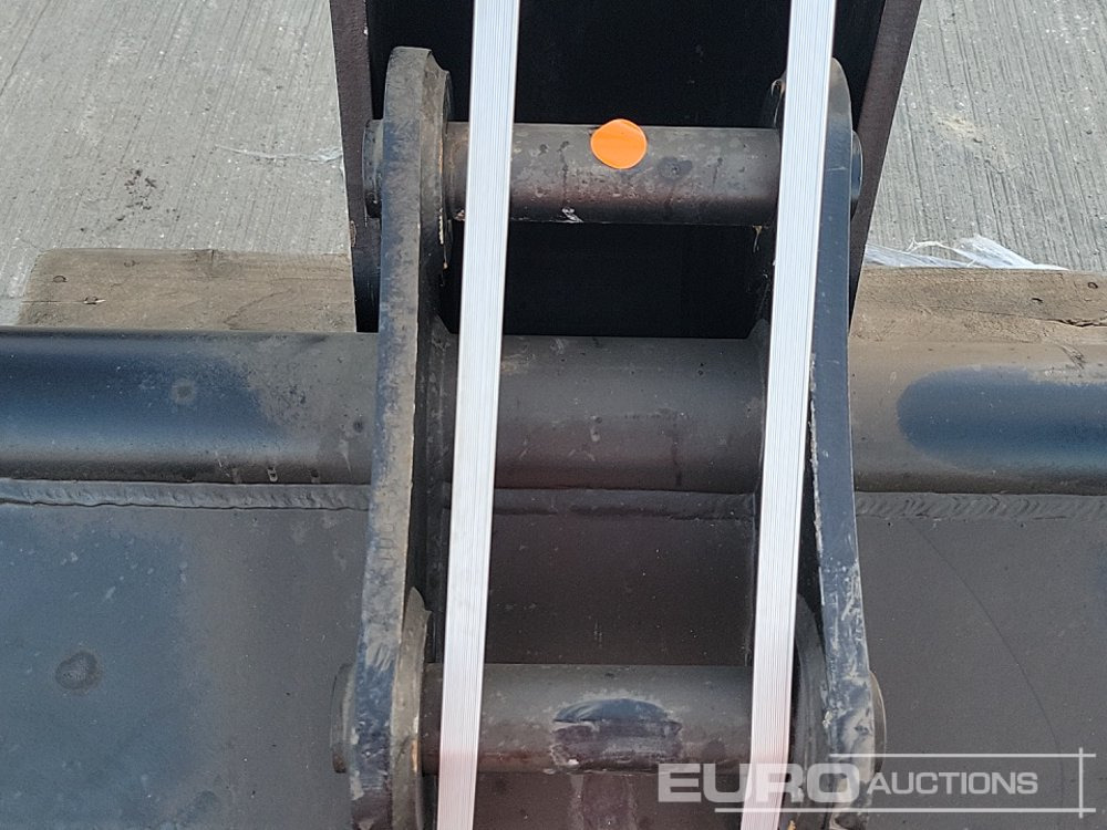 Nový Lyžica Unused 54" Ditching, 12" Digging Bucket 45mm Pin to suit 4-6 Ton Excavator: obrázok 11 Nový Lyžica Unused 54" Ditching, 12" Digging Bucket 45mm Pin to suit 4-6 Ton Excavator: obrázok 11