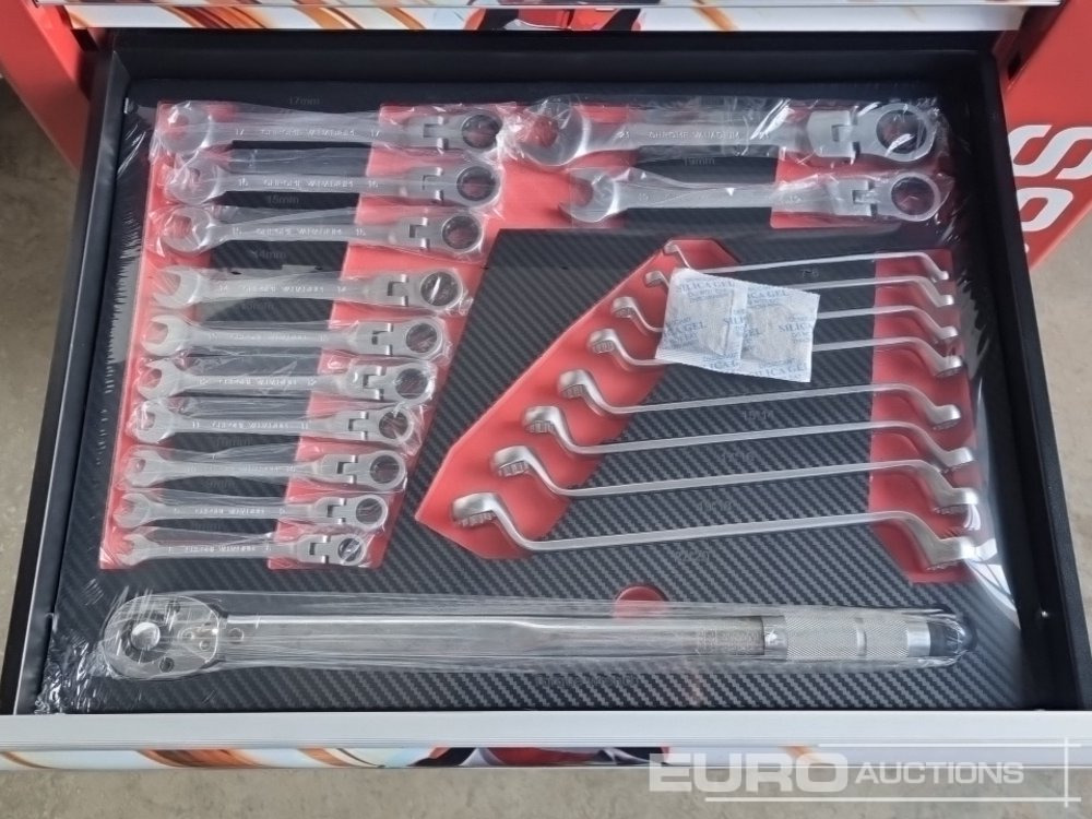 Vybavenie garáže/ Dielne Unused Boss Roller Tool Chest, 7 Drawer, Side Storage Compartment, 258 Piece Tool Set (Red): obrázok 16