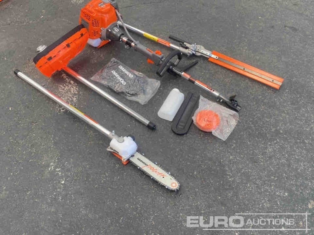 Unused Daewoo DAMT430 42cc Petrol Multi Tool (2 of) - Vybavenie garáže/ Dielne: obrázok 2 Unused Daewoo DAMT430 42cc Petrol Multi Tool (2 of) - Vybavenie garáže/ Dielne: obrázok 2