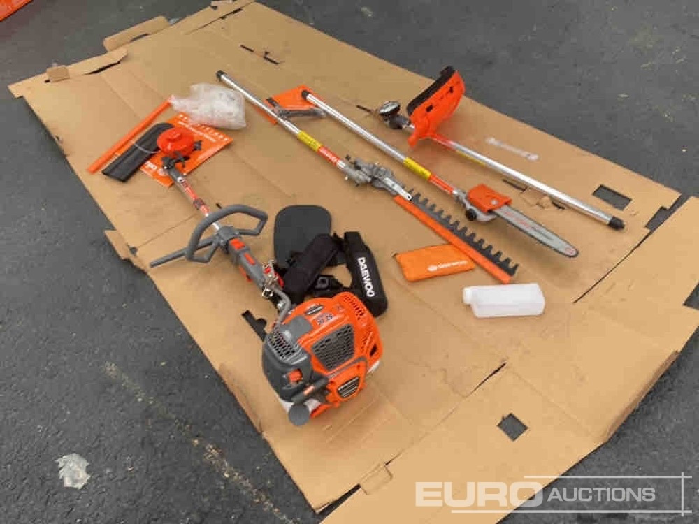 Unused Daewoo DAMT520 52cc Petrol Multi Tool (2 of) - Vybavenie garáže/ Dielne: obrázok 4 Unused Daewoo DAMT520 52cc Petrol Multi Tool (2 of) - Vybavenie garáže/ Dielne: obrázok 4