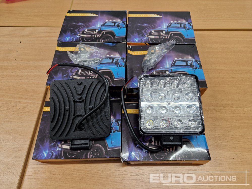 Unused LED Work Lights, 48w, 12V/24V, Adjustable Bracket, IP67 Waterproof, 6000k White (10 of) - Stavebné zariadenia: obrázok 2 Unused LED Work Lights, 48w, 12V/24V, Adjustable Bracket, IP67 Waterproof, 6000k White (10 of) - Stavebné zariadenia: obrázok 2