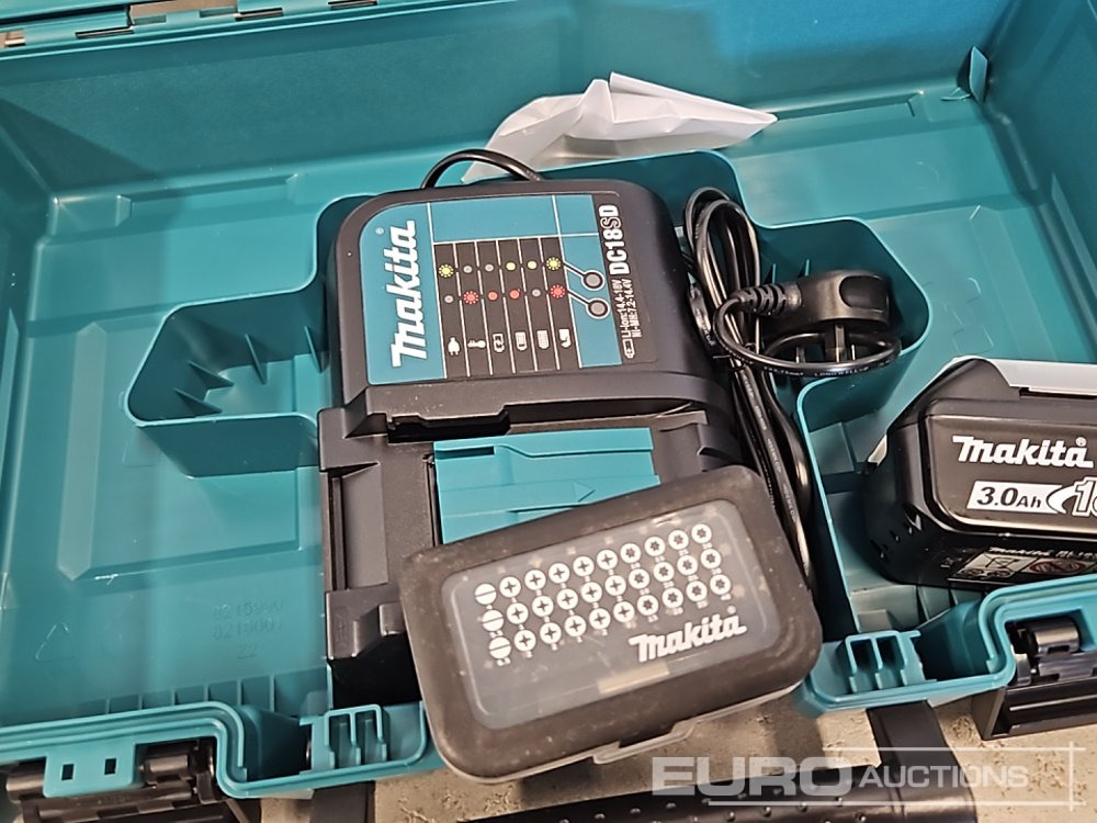 Vybavenie garáže/ Dielne Unused Makita DHP453 18V LXT Combi Dril, Makita DTD152 18V LXT Impact Driver, Battery, Charger, Bit Set: obrázok 11