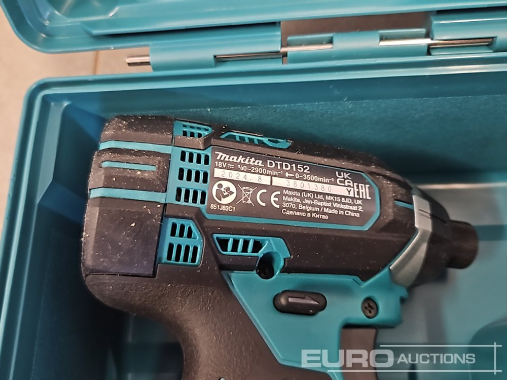 Vybavenie garáže/ Dielne Unused Makita DHP453 18V LXT Combi Dril, Makita DTD152 18V LXT Impact Driver, Battery, Charger, Bit Set: obrázok 7