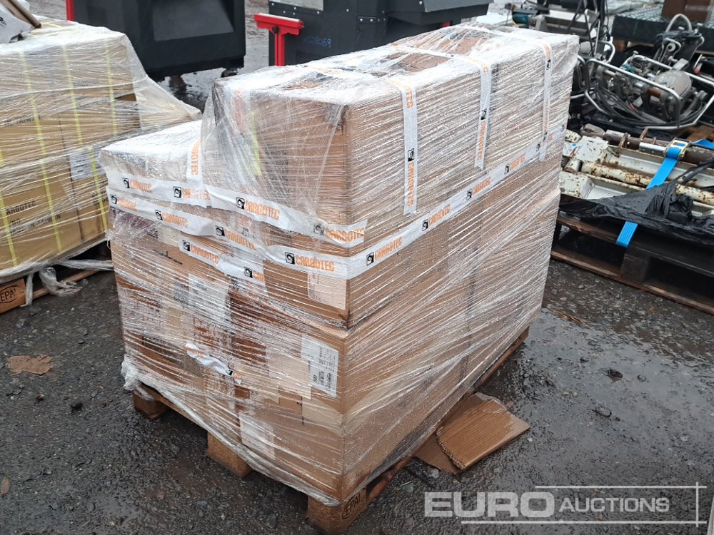 Unused Pallet of Trucklite Back Up Lights (Approx 780 of) - Stavebné zariadenia: obrázok 3 Unused Pallet of Trucklite Back Up Lights (Approx 780 of) - Stavebné zariadenia: obrázok 3