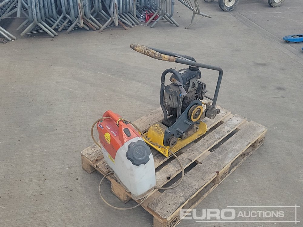 Wacker Neuson Diesel Compaction Plate (Spares), Husqvarna Battery Powered Water Tank - Asfaltovací stroj: obrázok 1 Wacker Neuson Diesel Compaction Plate (Spares), Husqvarna Battery Powered Water Tank - Asfaltovací stroj: obrázok 1