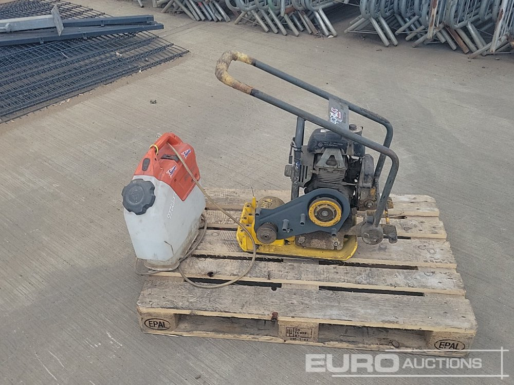 Wacker Neuson Diesel Compaction Plate (Spares), Husqvarna Battery Powered Water Tank - Asfaltovací stroj: obrázok 2 Wacker Neuson Diesel Compaction Plate (Spares), Husqvarna Battery Powered Water Tank - Asfaltovací stroj: obrázok 2
