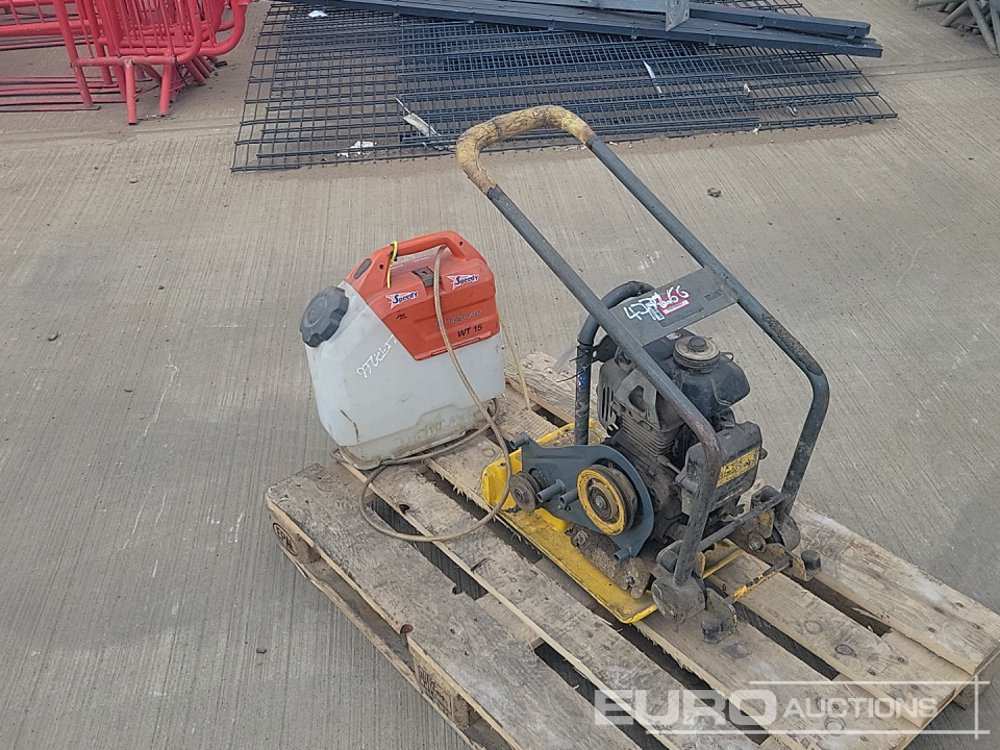 Wacker Neuson Diesel Compaction Plate (Spares), Husqvarna Battery Powered Water Tank - Asfaltovací stroj: obrázok 3 Wacker Neuson Diesel Compaction Plate (Spares), Husqvarna Battery Powered Water Tank - Asfaltovací stroj: obrázok 3