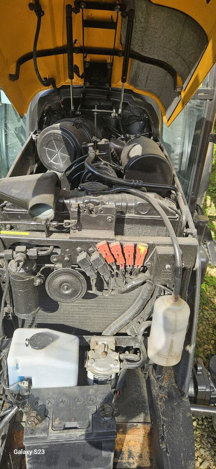 JCB 354 - Traktor: obrázok 5 JCB 354 - Traktor: obrázok 5