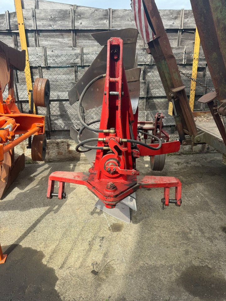 Greco Ilio monovomere aratro usato - Pluh: obrázok 3 Greco Ilio monovomere aratro usato - Pluh: obrázok 3