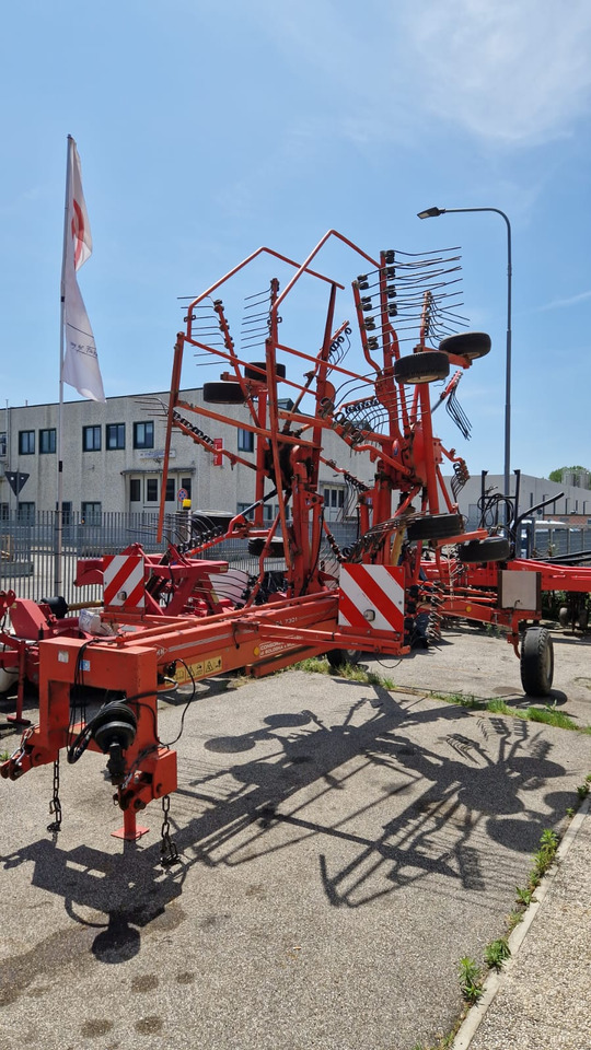 Ranghinatore usato Kuhn GA 7301 - Obracač sena: obrázok 2 Ranghinatore usato Kuhn GA 7301 - Obracač sena: obrázok 2
