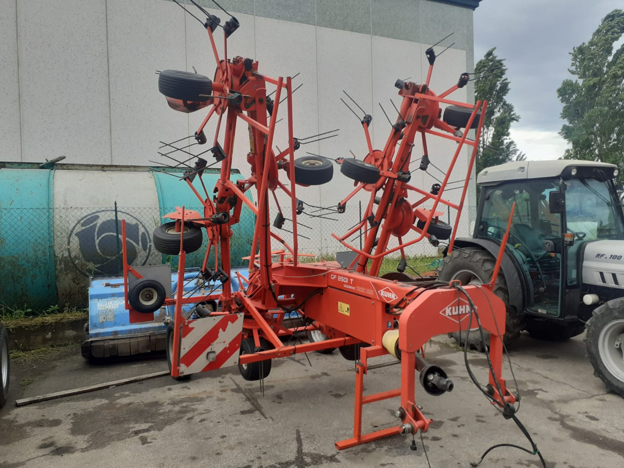 Voltafieno usato Kuhn GF 8501 T - Obracač sena: obrázok 1 Voltafieno usato Kuhn GF 8501 T - Obracač sena: obrázok 1
