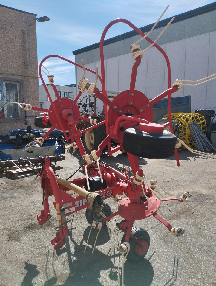 Voltafieno usato Sip 400 idraulico - Obracač sena: obrázok 1 Voltafieno usato Sip 400 idraulico - Obracač sena: obrázok 1