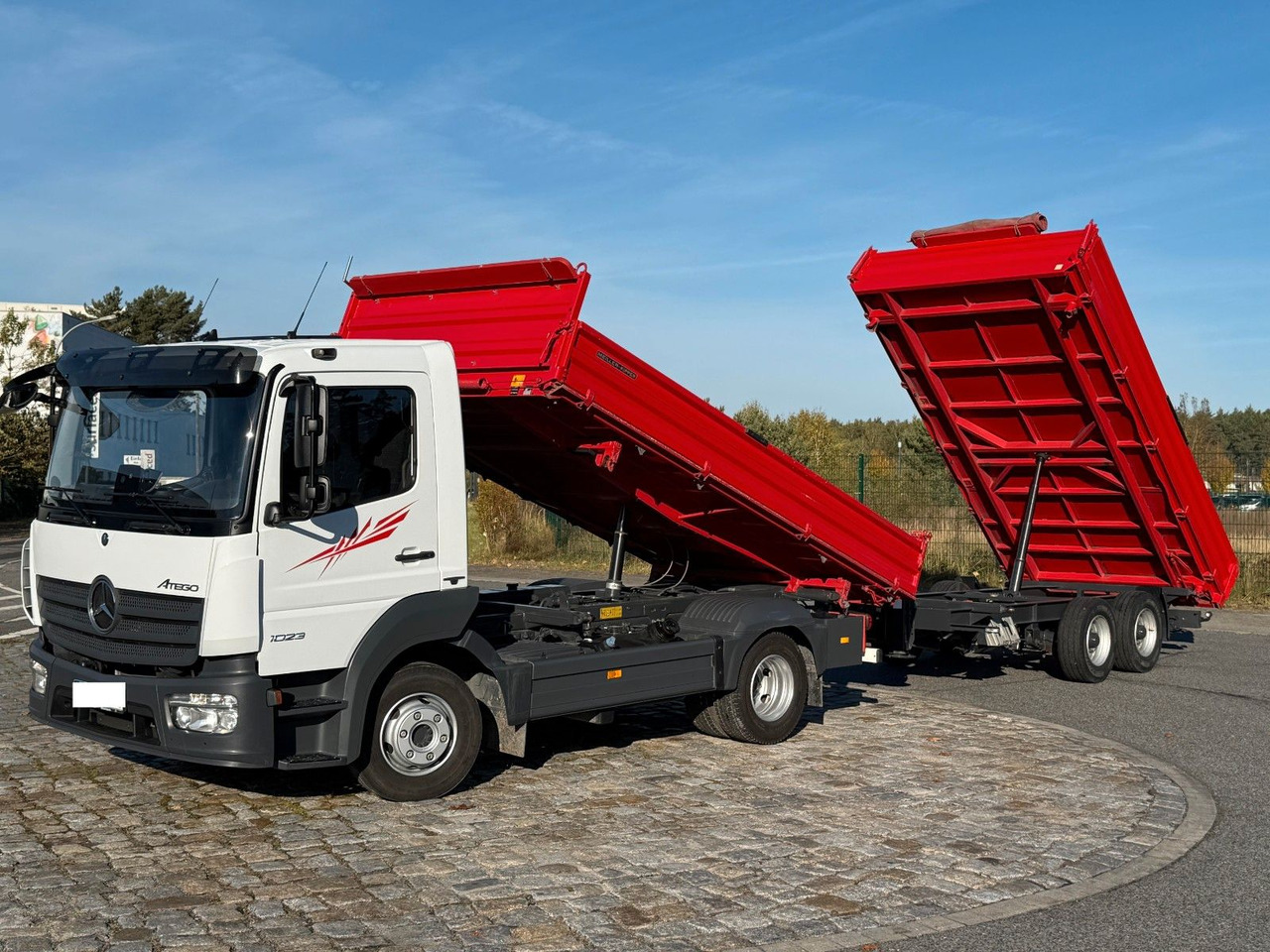 Mercedes-Benz Atego 1023 + Anhänger Dreiseitenkipper - Sklápač: obrázok 1 Mercedes-Benz Atego 1023 + Anhänger Dreiseitenkipper - Sklápač: obrázok 1