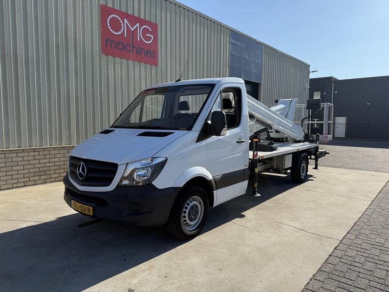 Versalift VTX-240, Auto hoogwerker - Automobilová plošina: obrázok 2 Versalift VTX-240, Auto hoogwerker - Automobilová plošina: obrázok 2