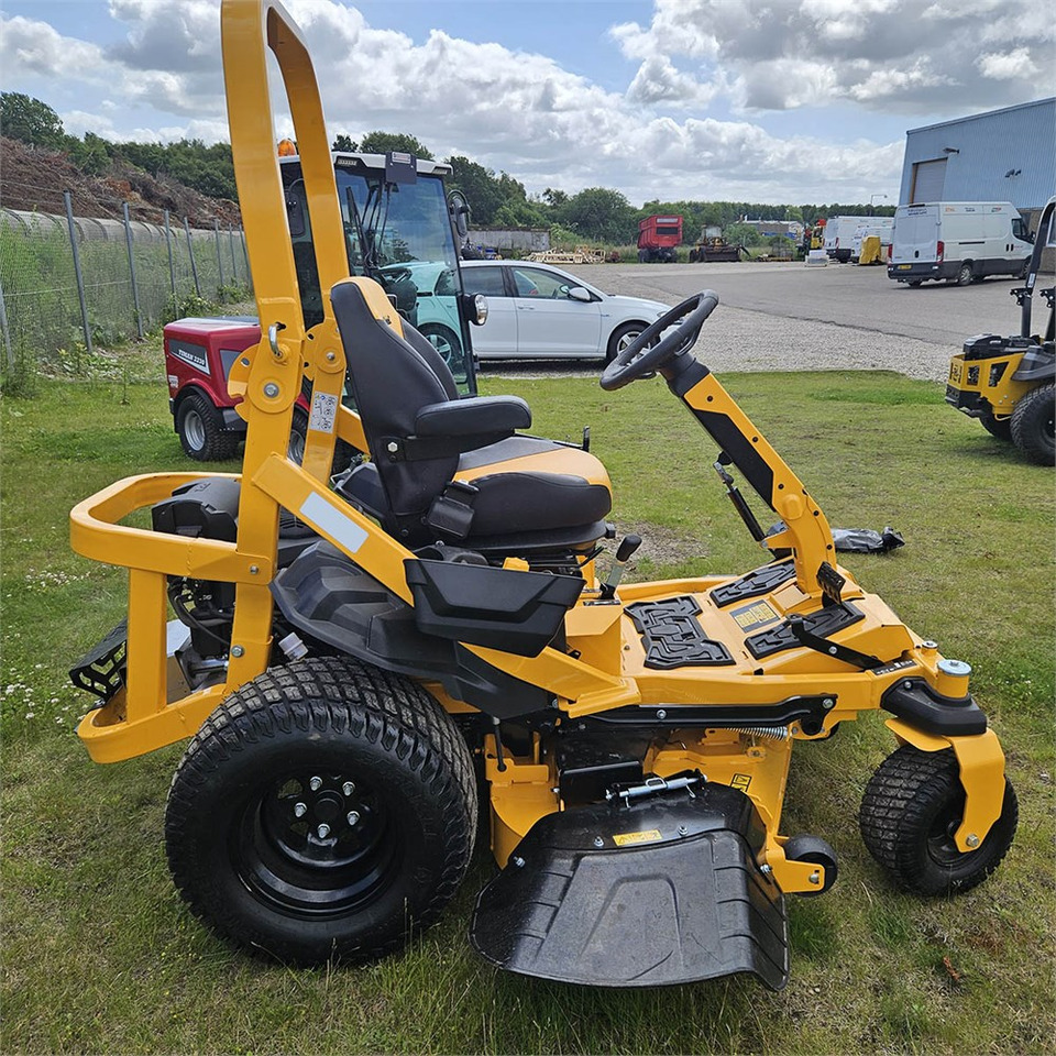 ABC Cub Cadet XZ8 Zero Turn - Záhradná kosačka: obrázok 4 ABC Cub Cadet XZ8 Zero Turn - Záhradná kosačka: obrázok 4