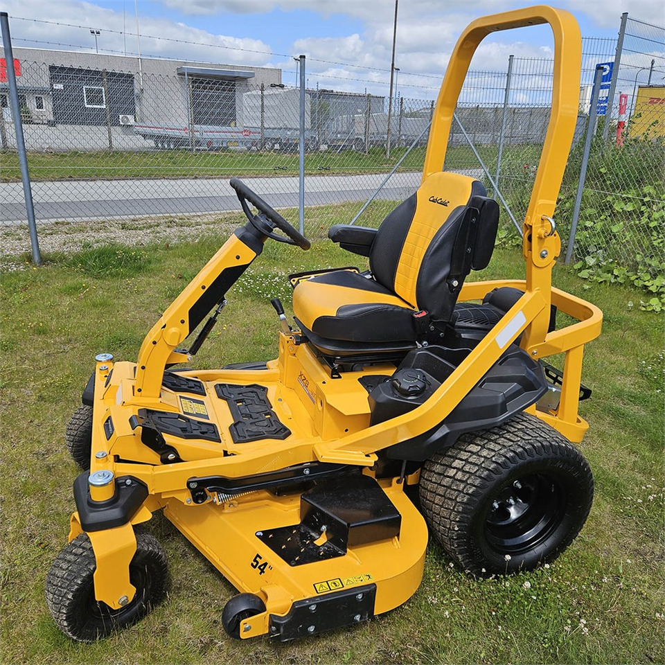 ABC Cub Cadet XZ8 Zero Turn - Záhradná kosačka: obrázok 1 ABC Cub Cadet XZ8 Zero Turn - Záhradná kosačka: obrázok 1