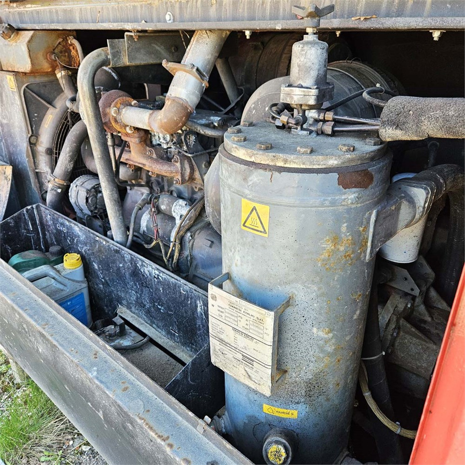 Atlas Copco XAS 146 - Vzduchový kompresor: obrázok 4 Atlas Copco XAS 146 - Vzduchový kompresor: obrázok 4