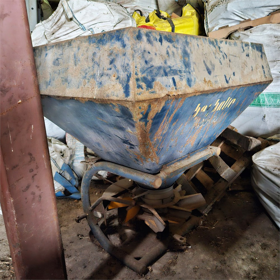 Bogballe B-700 - Technika pro aplikaci hnoja: obrázok 3 Bogballe B-700 - Technika pro aplikaci hnoja: obrázok 3