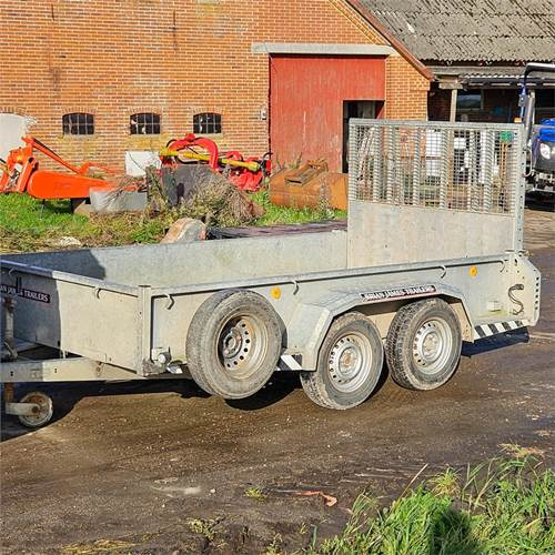 Brian James A Type - Auto príves: obrázok 1 Brian James A Type - Auto príves: obrázok 1