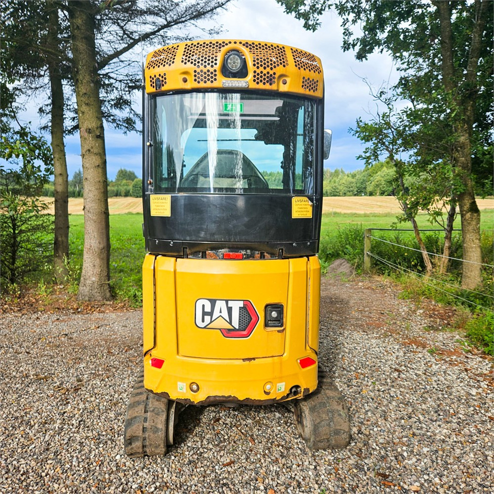 Caterpillar 301.8 - Mini rýpadlo: obrázok 4 Caterpillar 301.8 - Mini rýpadlo: obrázok 4