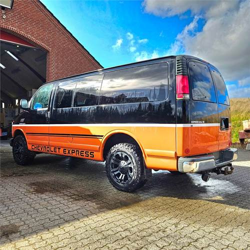 Chevrolet Express Van 2500 - Mikrobus: obrázok 4 Chevrolet Express Van 2500 - Mikrobus: obrázok 4