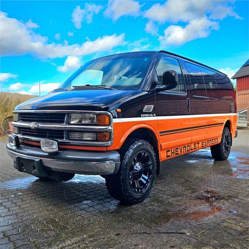 Chevrolet Express Van 2500 - Mikrobus: obrázok 2 Chevrolet Express Van 2500 - Mikrobus: obrázok 2