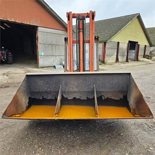 Dantruck 4004 - Vysokozdvižný vozík: obrázok 4 Dantruck 4004 - Vysokozdvižný vozík: obrázok 4