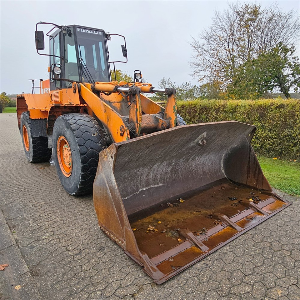Fiat-Allis FR130 - Kolesový nakladač: obrázok 2 Fiat-Allis FR130 - Kolesový nakladač: obrázok 2
