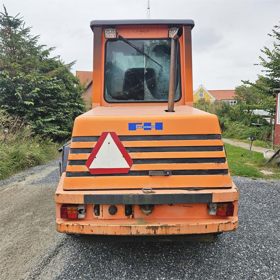 Fiat-Hitachi W80 H - Kolesový nakladač: obrázok 4 Fiat-Hitachi W80 H - Kolesový nakladač: obrázok 4