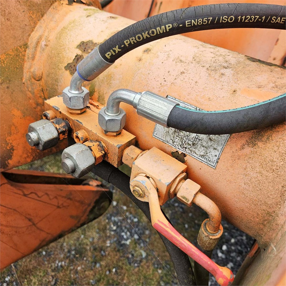 Kolesový nakladač Fiat-Hitachi W80 H: obrázok 42 Kolesový nakladač Fiat-Hitachi W80 H: obrázok 42