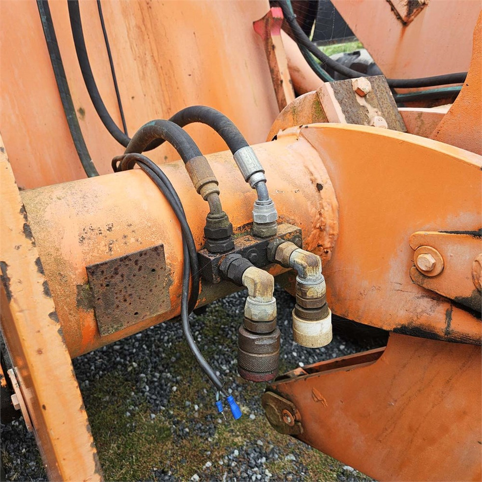 Kolesový nakladač Fiat-Hitachi W80 H: obrázok 39 Kolesový nakladač Fiat-Hitachi W80 H: obrázok 39