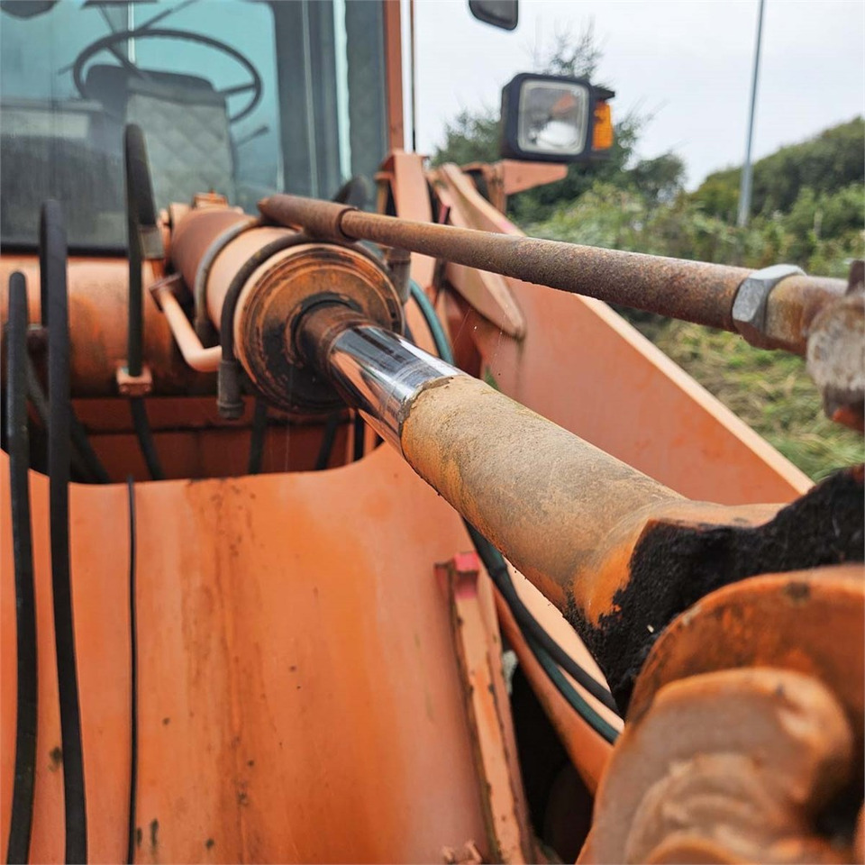 Kolesový nakladač Fiat-Hitachi W80 H: obrázok 40 Kolesový nakladač Fiat-Hitachi W80 H: obrázok 40